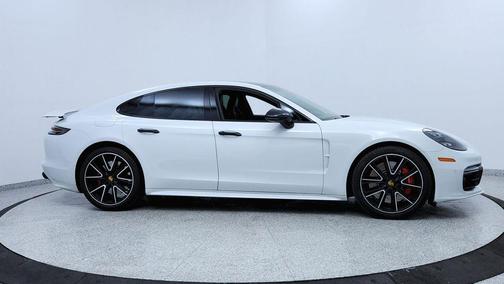2019 Porsche Panamera Turbo