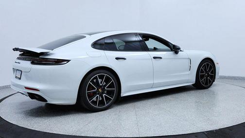 2019 Porsche Panamera Turbo