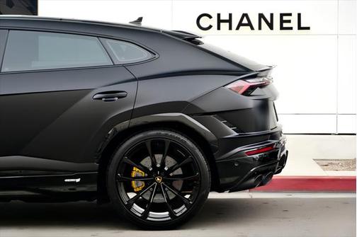 2024 Lamborghini Urus S