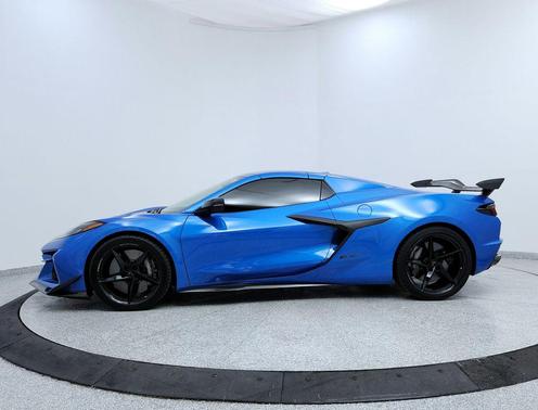 2025 Chevrolet Corvette E-Ray RWD Convertible 1LZ