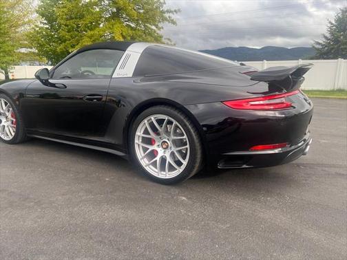 2019 Porsche 911 Targa 4S