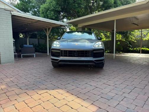 2022 Porsche Cayenne Turbo GT