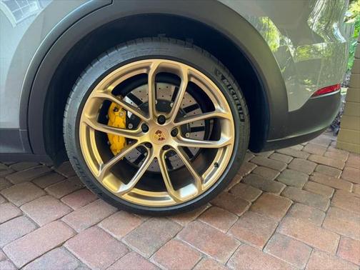 2022 Porsche Cayenne Turbo GT