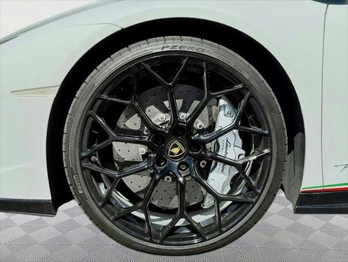 2019 Lamborghini Huracan Performante