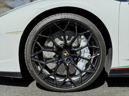 2019 Lamborghini Huracan Performante