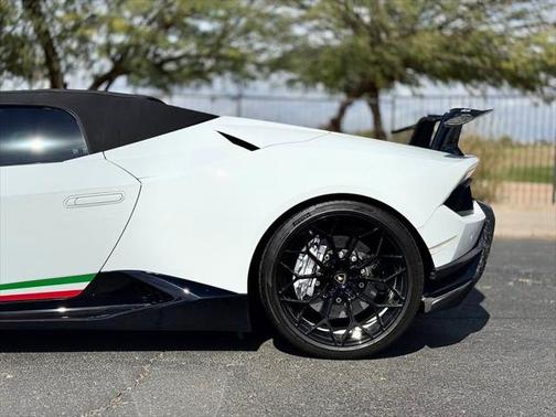 2019 Lamborghini Huracan Performante