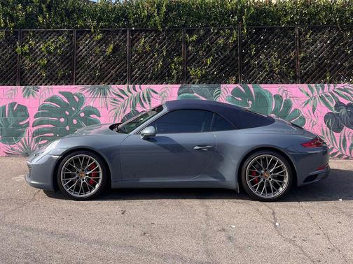 2017 Porsche 911 Carrera S