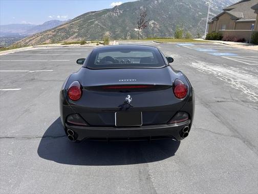 2014 Ferrari California Base