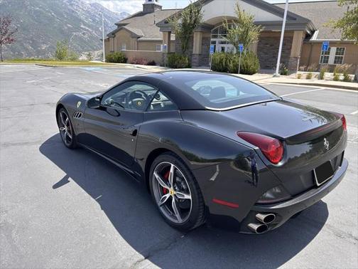 2014 Ferrari California Base