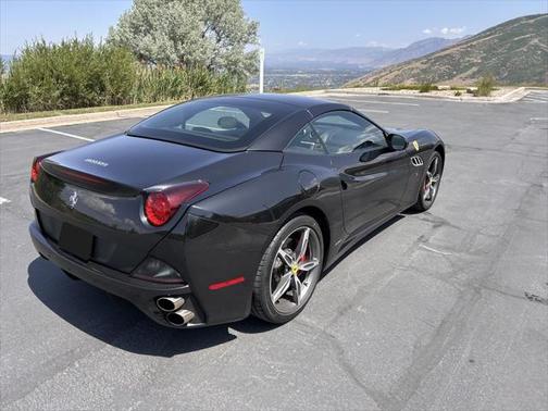 2014 Ferrari California Base