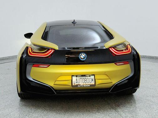 2017 BMW i8 Base