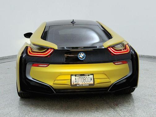 2017 BMW i8 Base