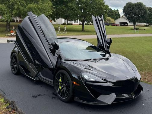 2017 McLaren 570S Base