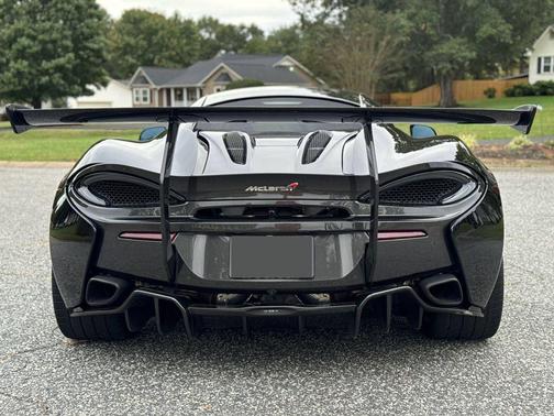 2017 McLaren 570S Base