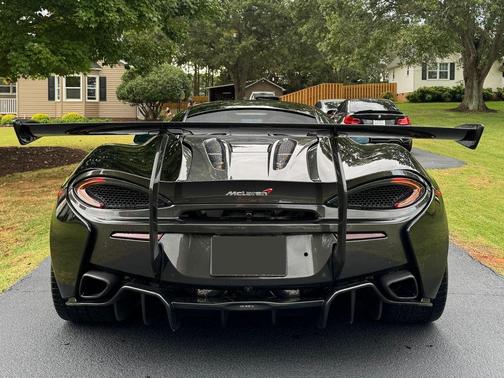 2017 McLaren 570S Base