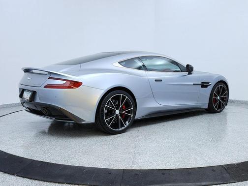 2014 Aston Martin Vanquish V12