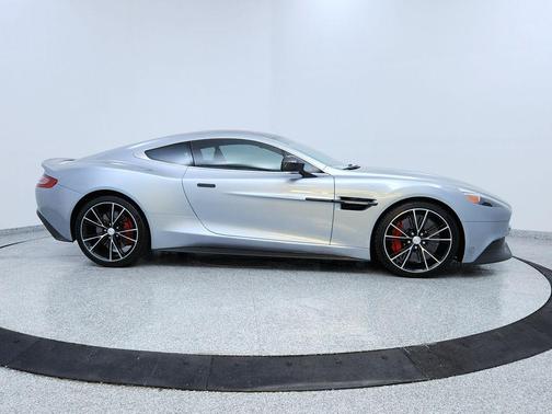2014 Aston Martin Vanquish V12