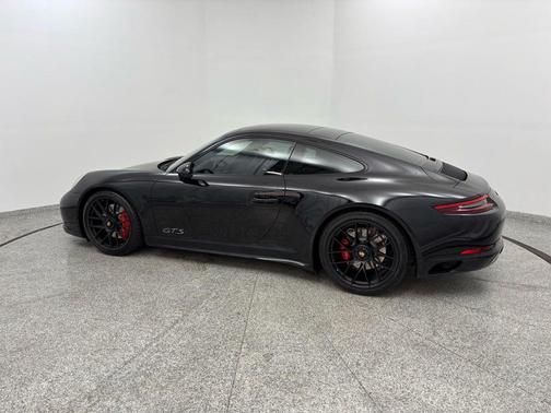 2019 Porsche 911 Carrera GTS