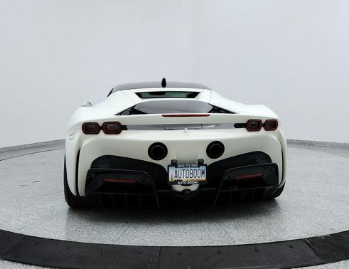 2022 Ferrari SF90 Stradale Base