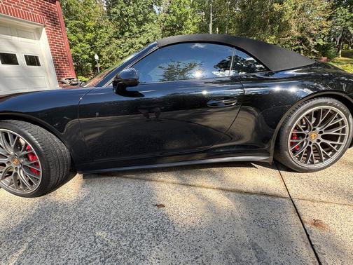 2019 Porsche 911 Carrera 4S Cabriolet