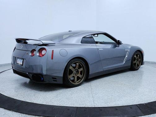 2016 Nissan GT-R Premium