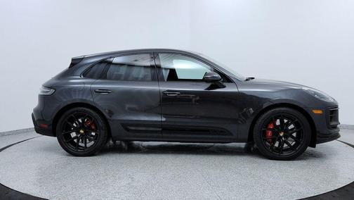 2025 Porsche Macan GTS