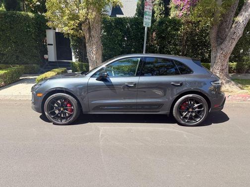 2025 Porsche Macan GTS