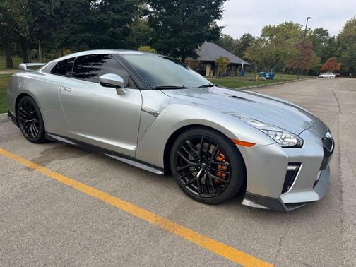2017 Nissan GT-R Premium