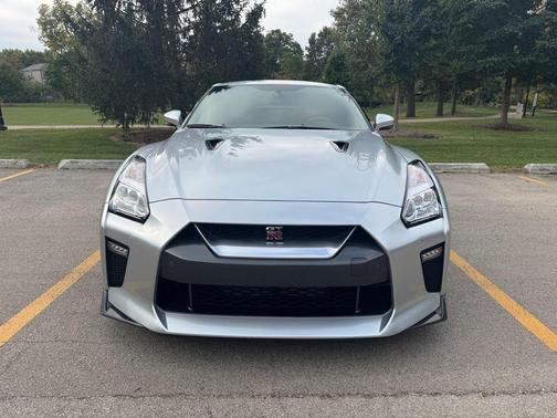 2017 Nissan GT-R Premium