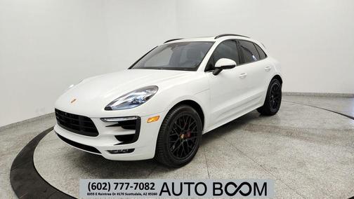Carrara White Metallic 2017 Porsche Macan Macan GTS