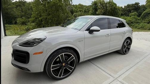 2022 Porsche Cayenne Cayenne E-Hybrid Platinum Edition