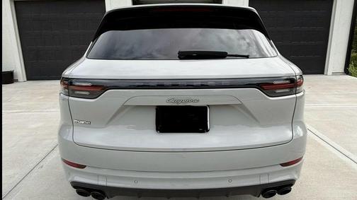 2022 Porsche Cayenne Cayenne E-Hybrid Platinum Edition