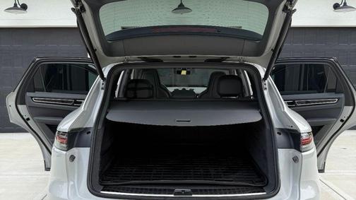 2022 Porsche Cayenne Cayenne E-Hybrid Platinum Edition