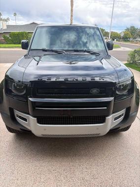 2025 Land Rover Defender 110 P300