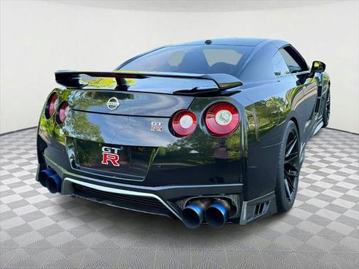 2017 Nissan GT-R Premium