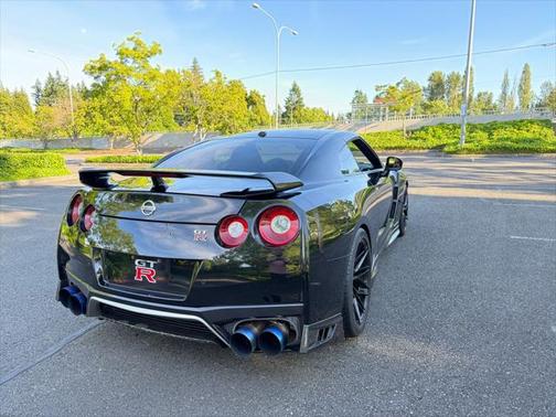 2017 Nissan GT-R Premium