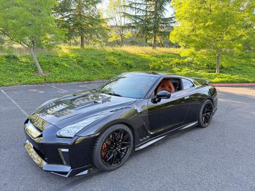 2017 Nissan GT-R Premium