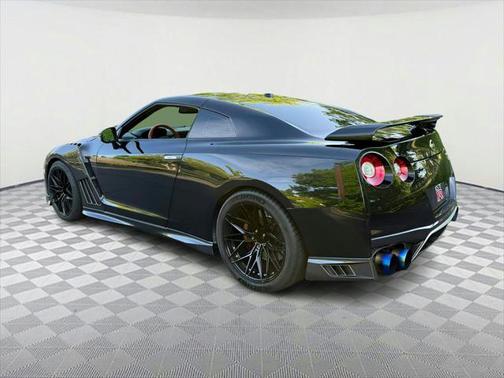2017 Nissan GT-R Premium