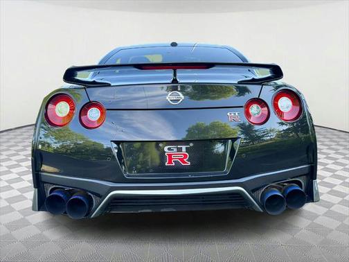 2017 Nissan GT-R Premium