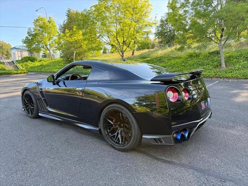 2017 Nissan GT-R Premium