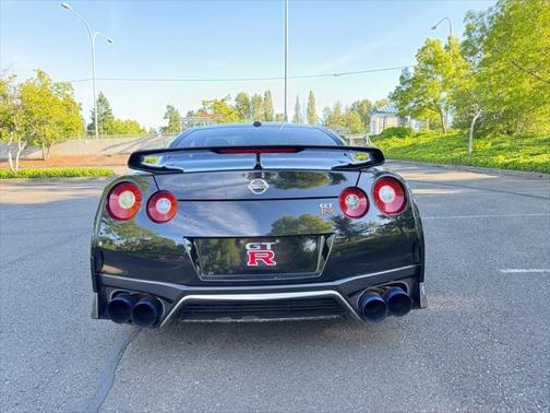 2017 Nissan GT-R Premium