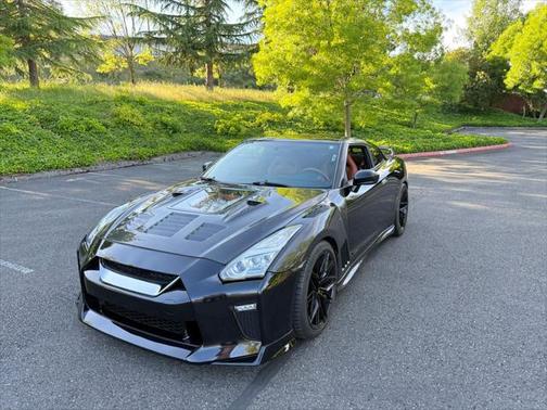 2017 Nissan GT-R Premium