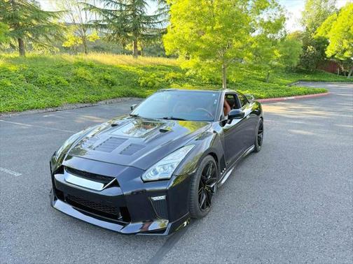 2017 Nissan GT-R Premium