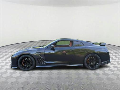 2017 Nissan GT-R Premium