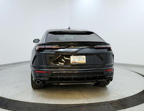 2022 Lamborghini Urus Graphite Capsule