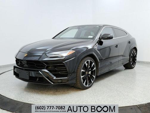2022 Lamborghini Urus Graphite Capsule