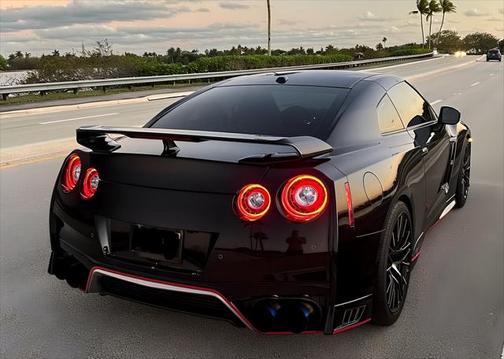 2021 Nissan GT-R Premium Dual-clutch 6-Speed Transmission