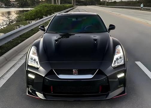 2021 Nissan GT-R Premium Dual-clutch 6-Speed Transmission