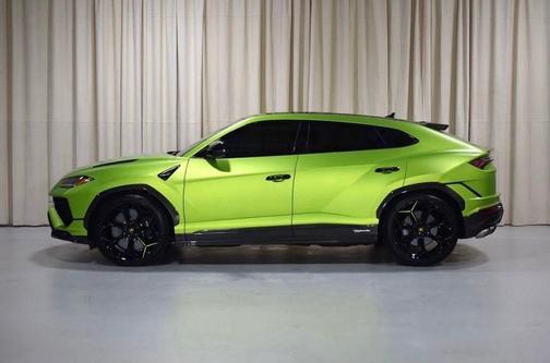 2023 Lamborghini Urus Performante
