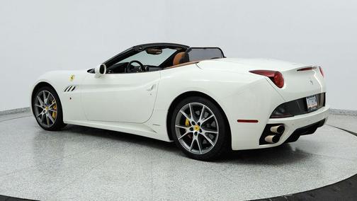 2014 Ferrari California Base